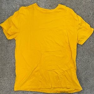 Yellow H&M tee
